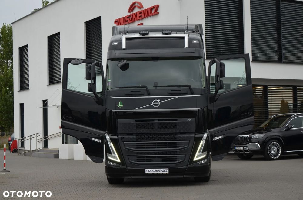 Volvo FH 500 NEW / EURO 6 / 2023r. / KLIMA P. / FULL LED / ACC / WAGA / NAVI / KAMERA / DE / 8800 - 17