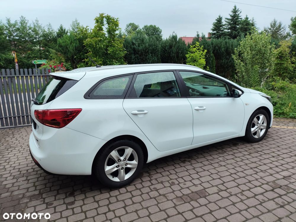 Kia Ceed - 24