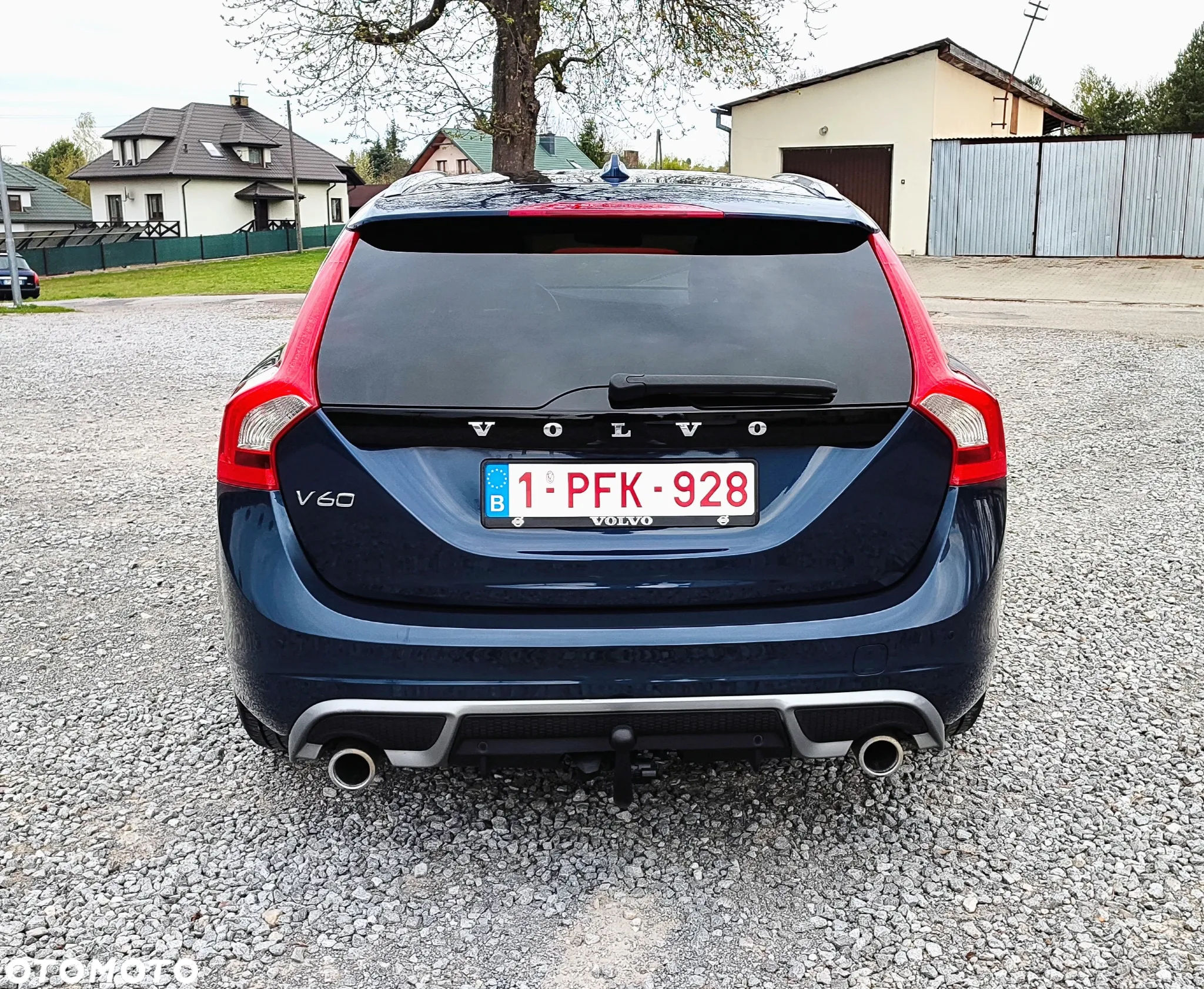 Volvo V60 D3 R-Design - 9