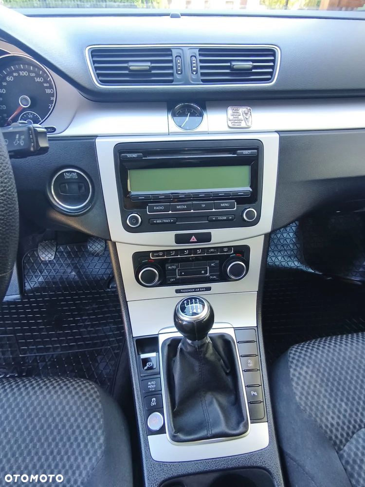 Volkswagen Passat 2.0 TDI Trendline - 19