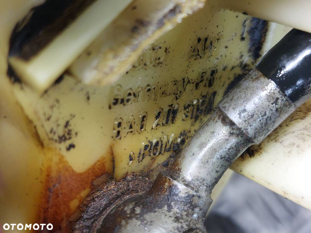 POMPKA PALIWA AUDI 80 B4 2.0 8V 8A0201319A - 4