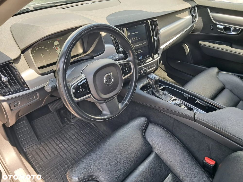 Volvo V90 D4 Momentum - 7