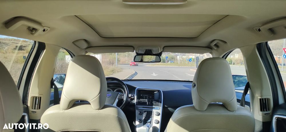 Volvo XC 60 D4 AWD Summum - 10