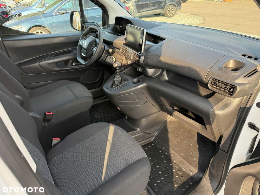 Peugeot Partner - 8