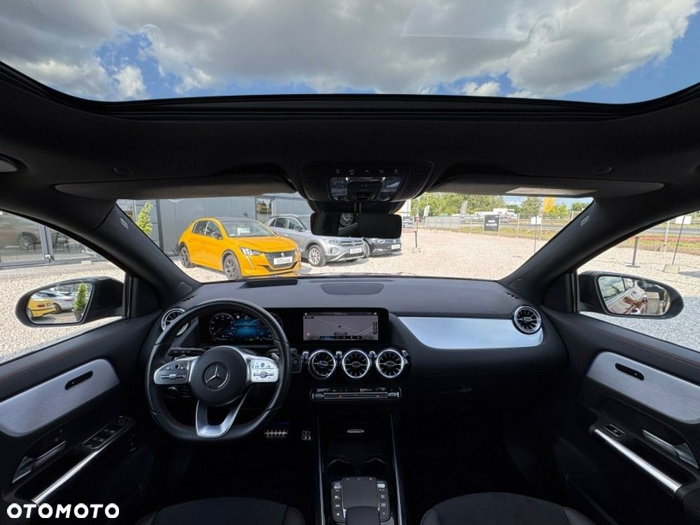 Mercedes-Benz GLA 250e AMG Line - 12