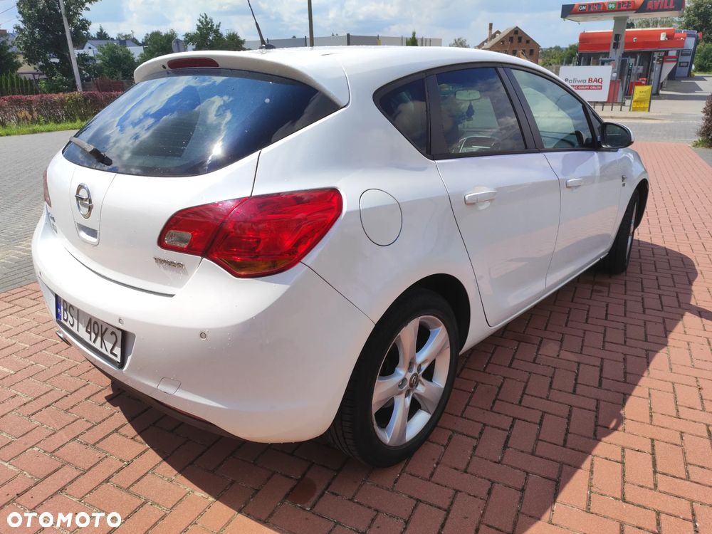 Opel Astra 1.4 Turbo 150 Jahre - 7