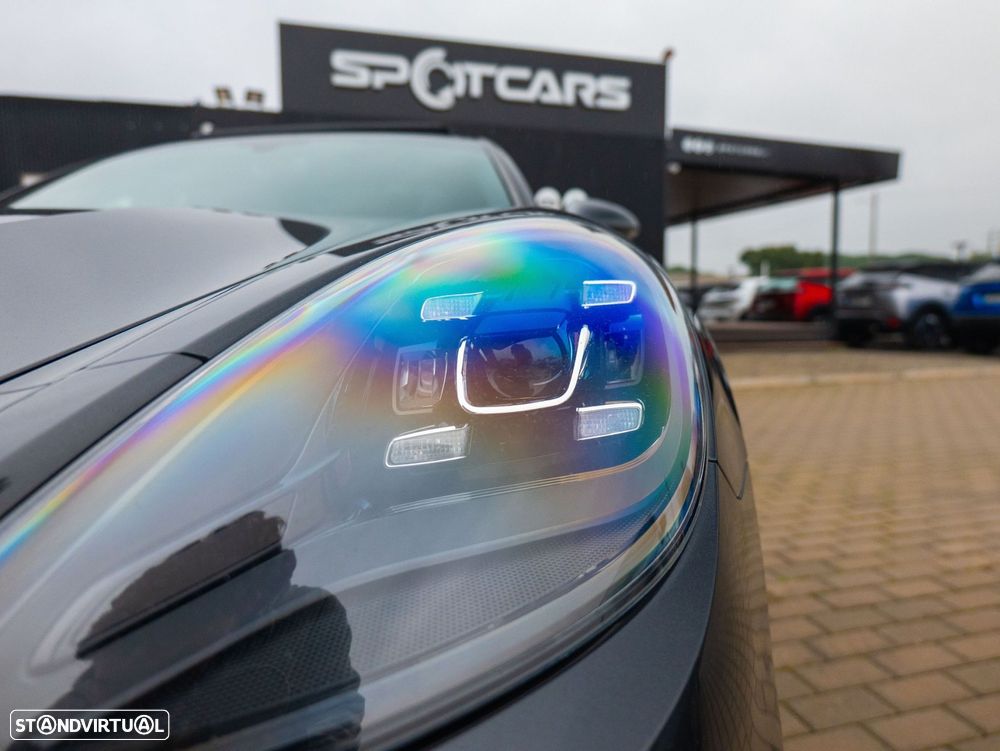 Porsche Panamera Sport Turismo 4 E-Hybrid - 35