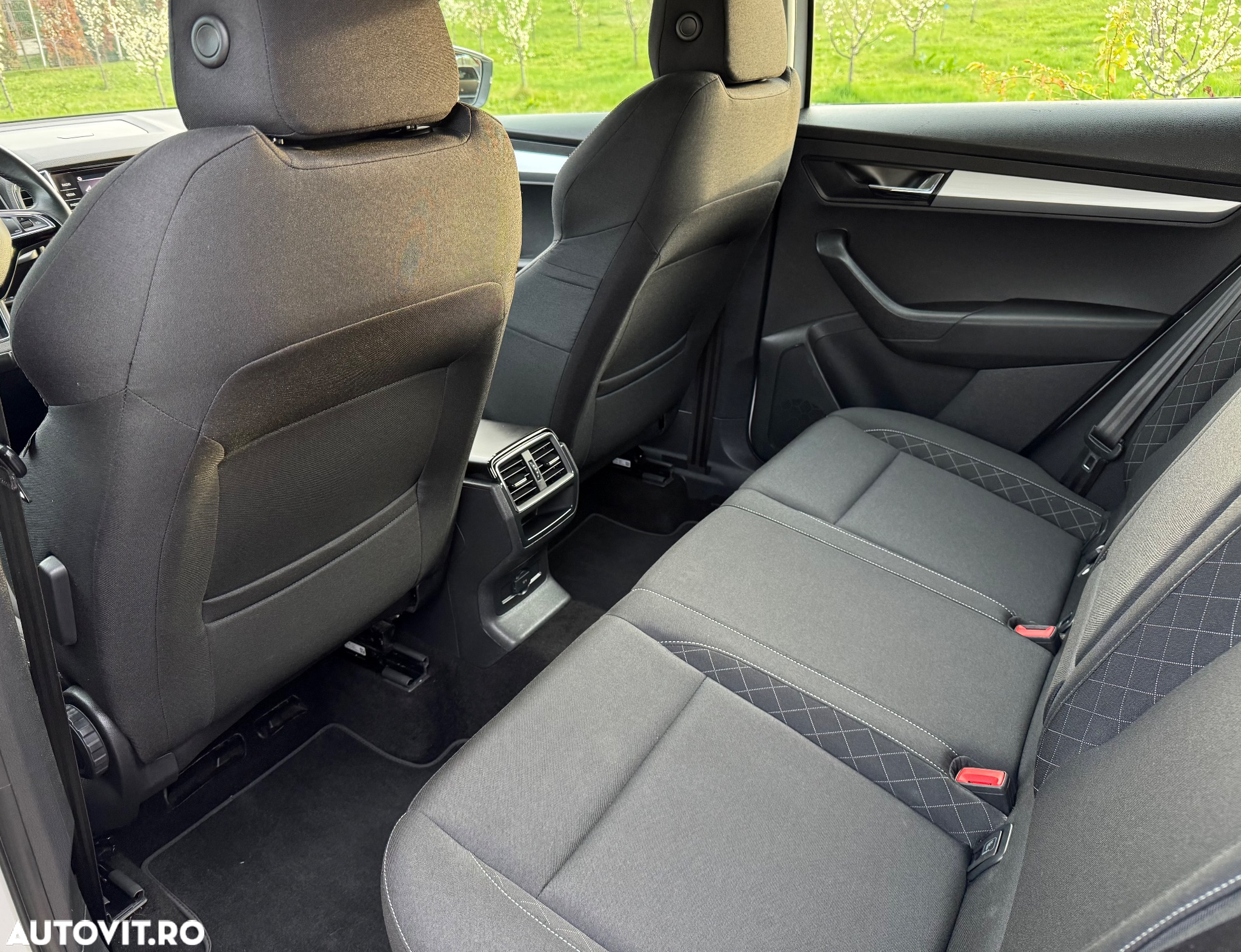 Skoda Karoq 1.6 TDI DSG Ambition - 18