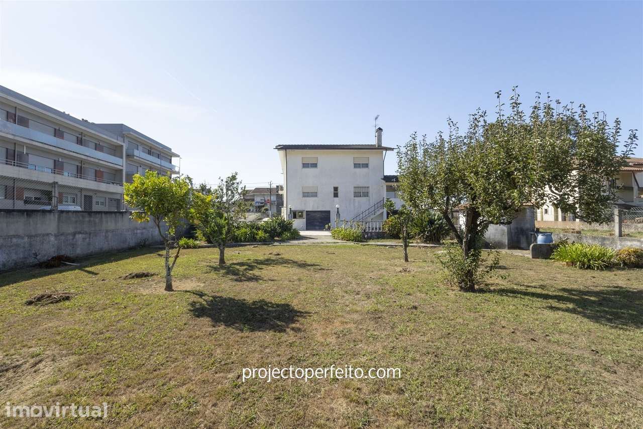 Moradia Isolada T4 Venda em Nogueira da Regedoura,Santa Maria da Feira - Grande imagem: 4/32