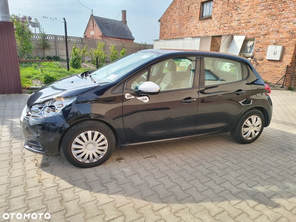 Peugeot 208 - 13