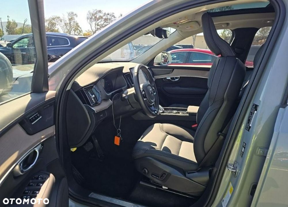 Volvo XC 90 - 8