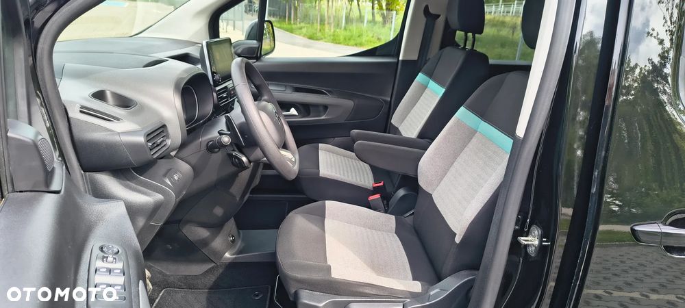 Citroën Berlingo XL 7-Sitzer PureTech 130 EAT8 FEEL - 9
