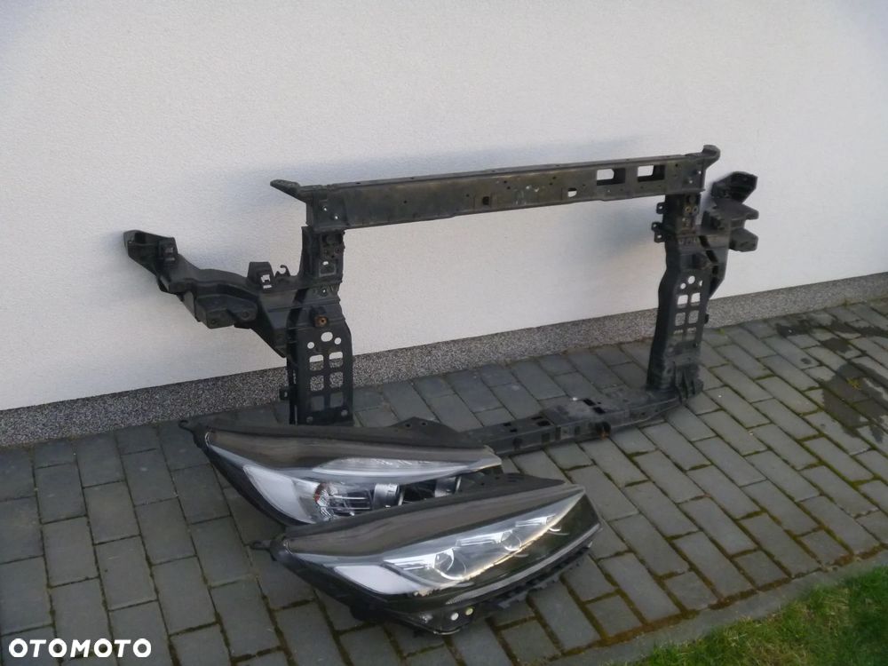 KIA SORENTO III XENON LED PRAWY IGŁA 92102-C5100 - 9