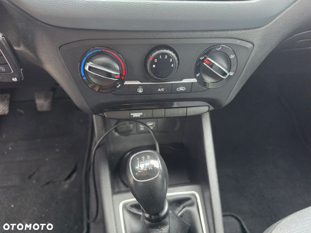 Hyundai i20 - 16