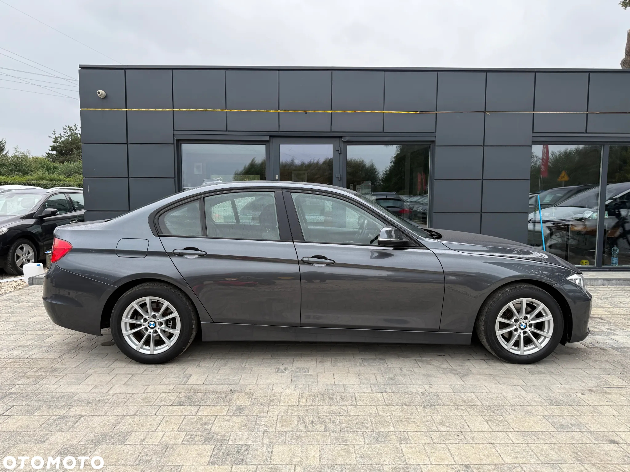 BMW Seria 3 318d - 8