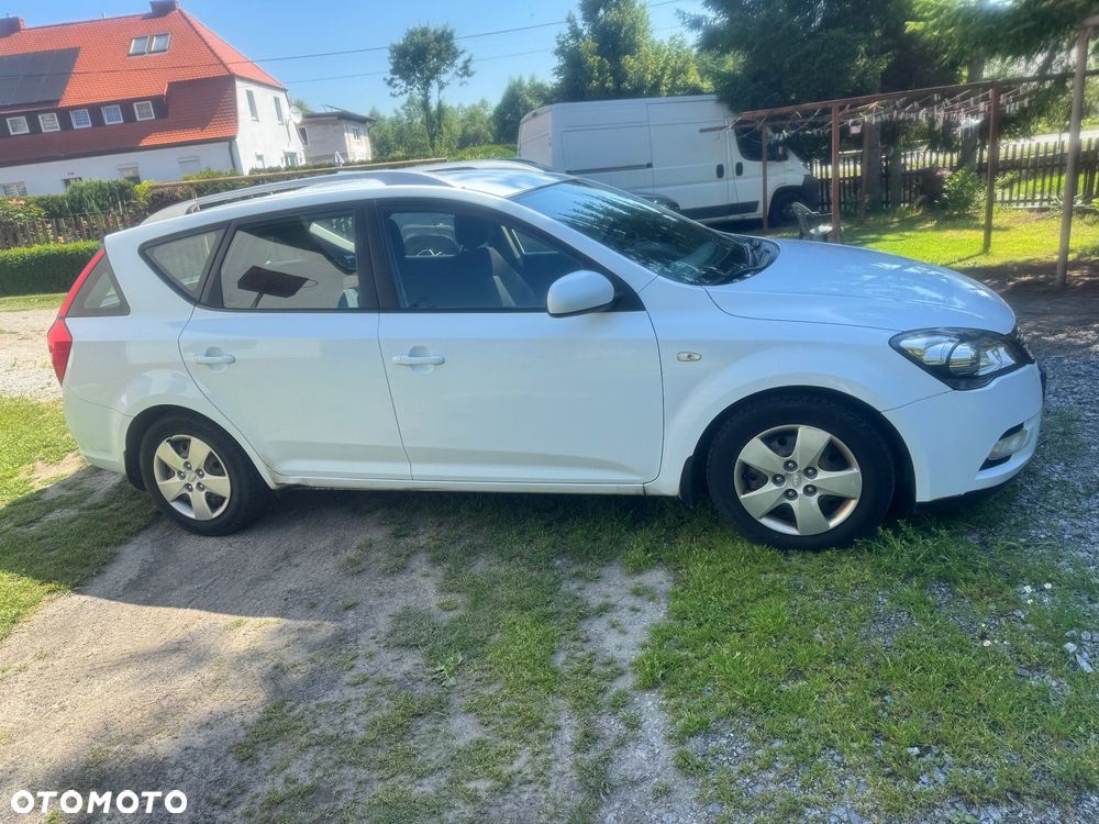 Kia Ceed - 3