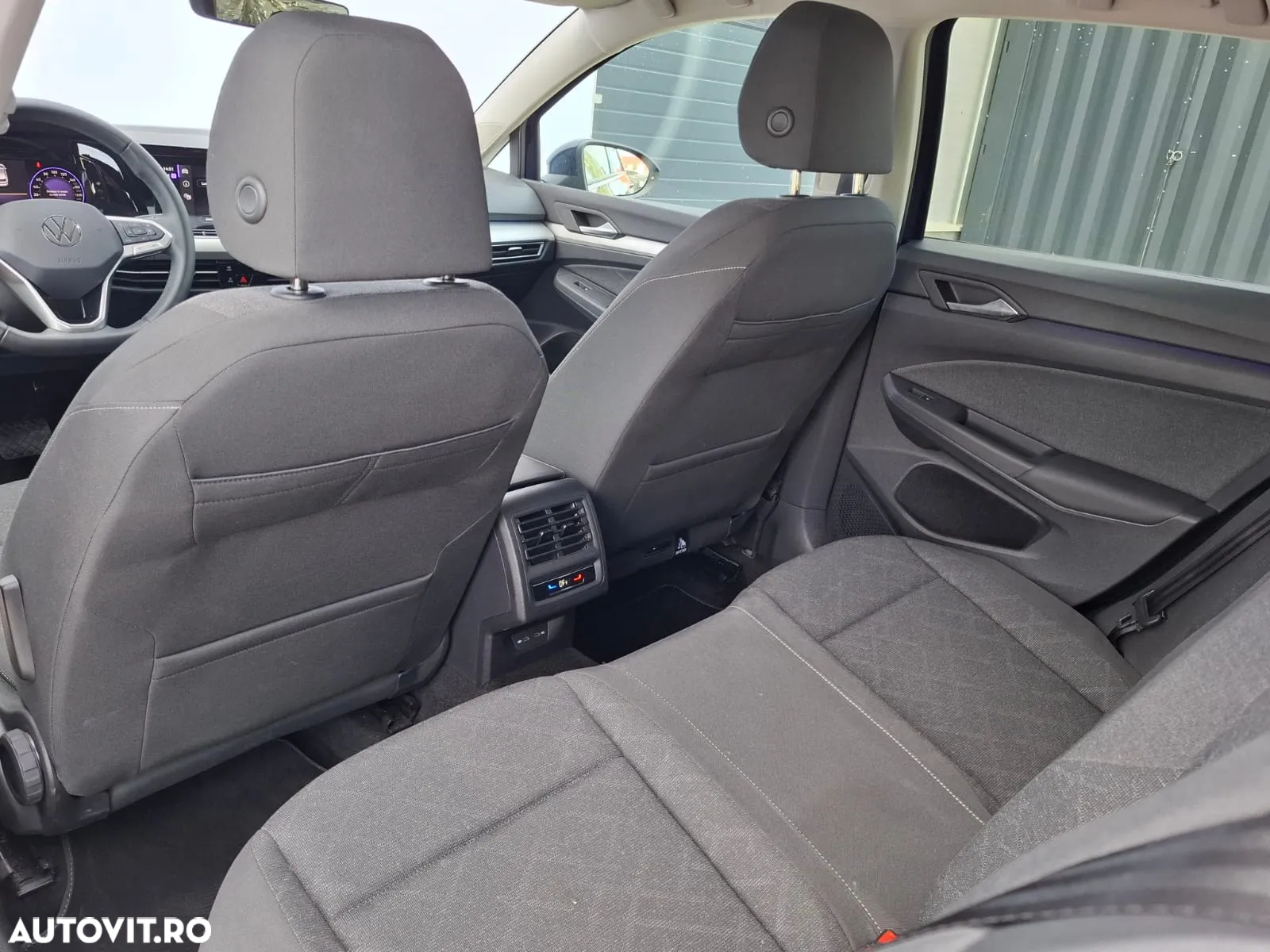 Volkswagen Golf - 15