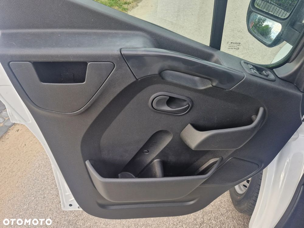 Renault Master - 19