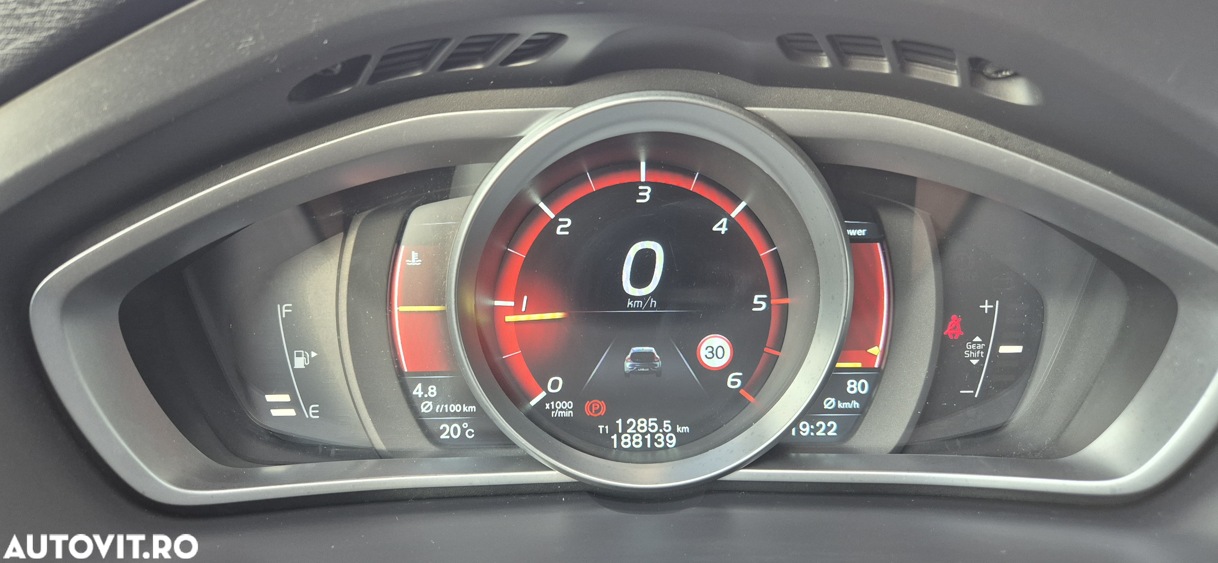 Volvo V40 D2 94g Kinetic - 23