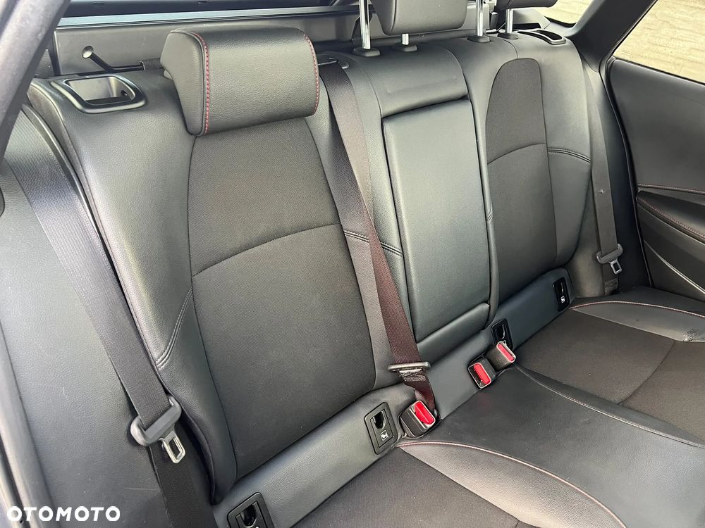 Toyota Corolla 1.8 Hybrid GR Sport - 17