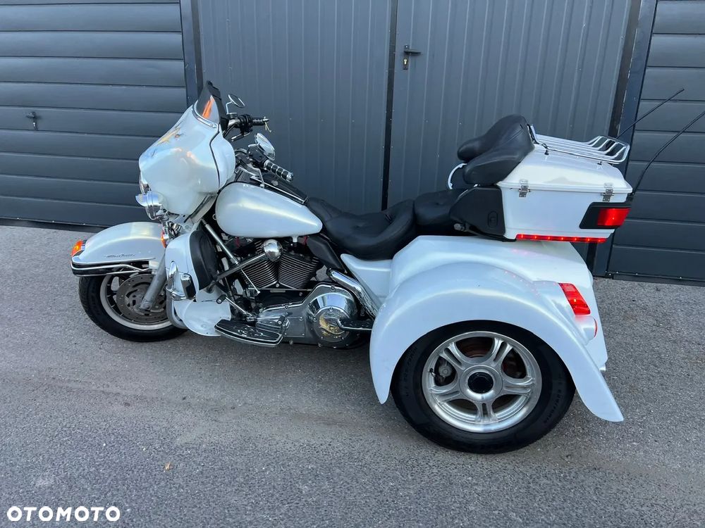 Harley-Davidson Street Glide Trike - 2