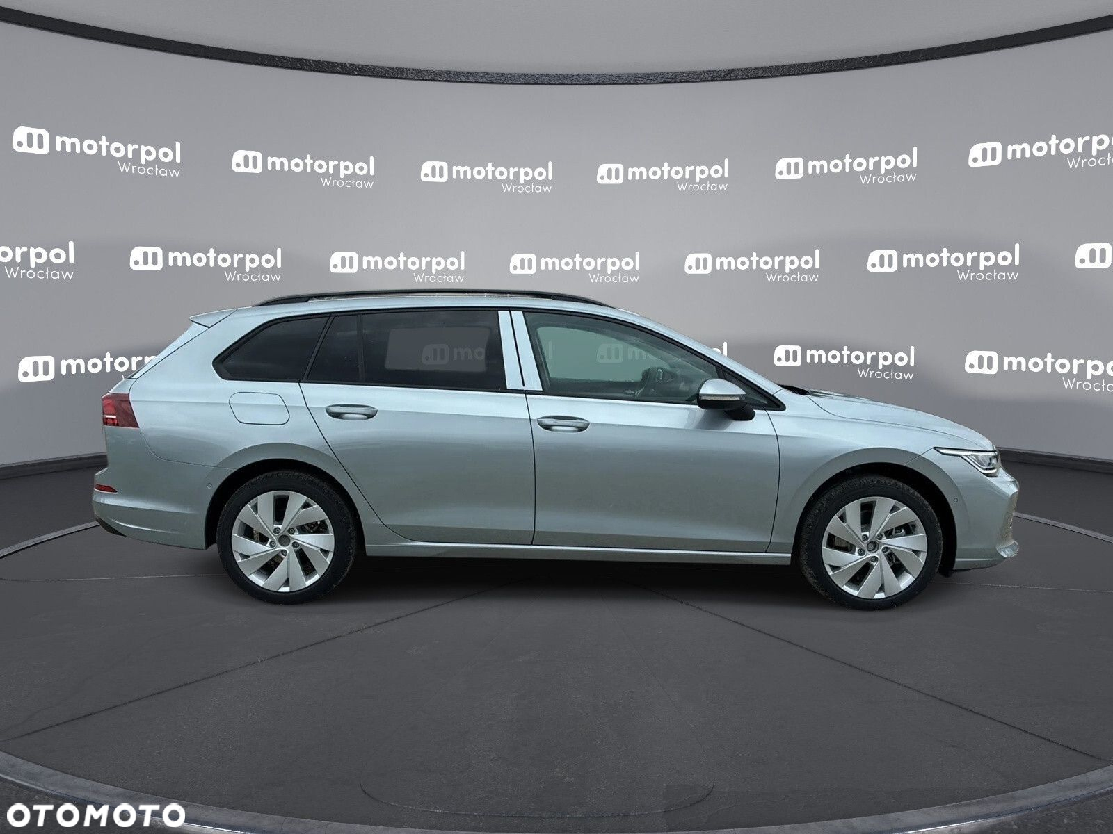 Volkswagen Golf - 11