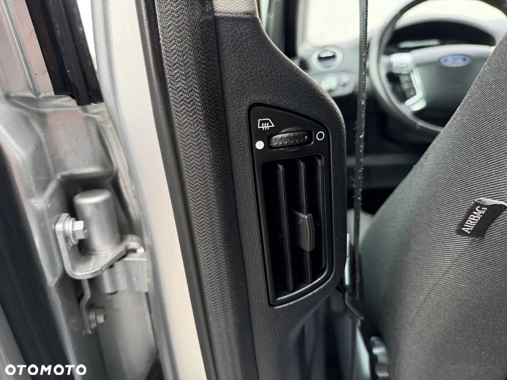 Ford S-Max 2.0 EcoBoost Titanium - 17