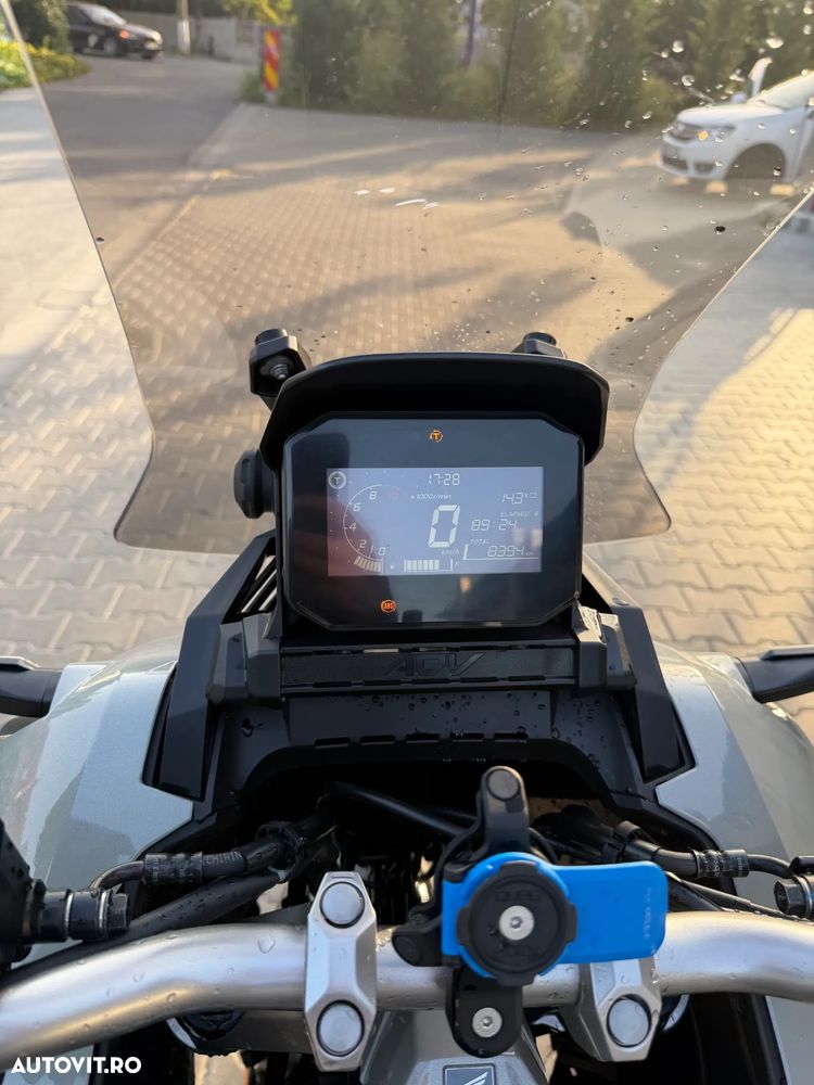 Honda ADV 350 - 7