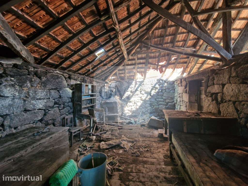 Imóvel para recuperar em Vila Meã, Vila Real - Grande imagem: 3/11