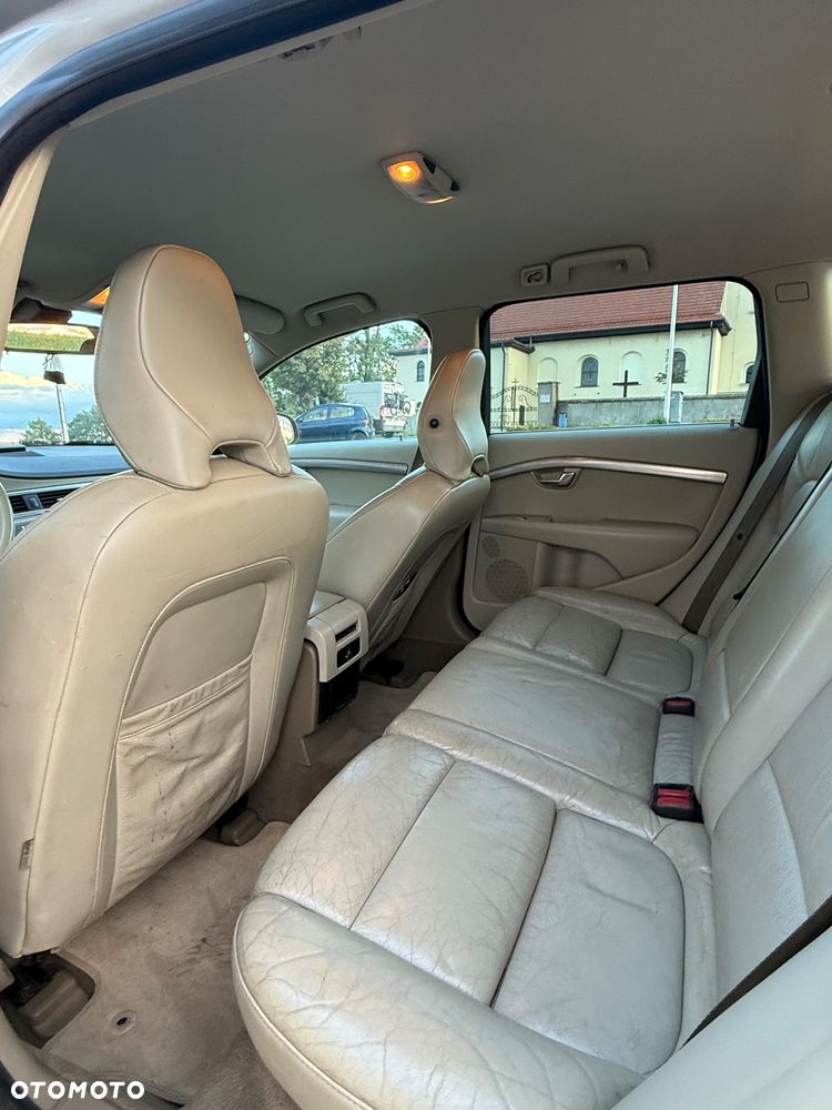 Volvo V70 2.0D Summum - 27