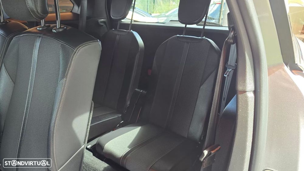 Peugeot 5008 1.2 Hybrid GT e-DCS6 - 24