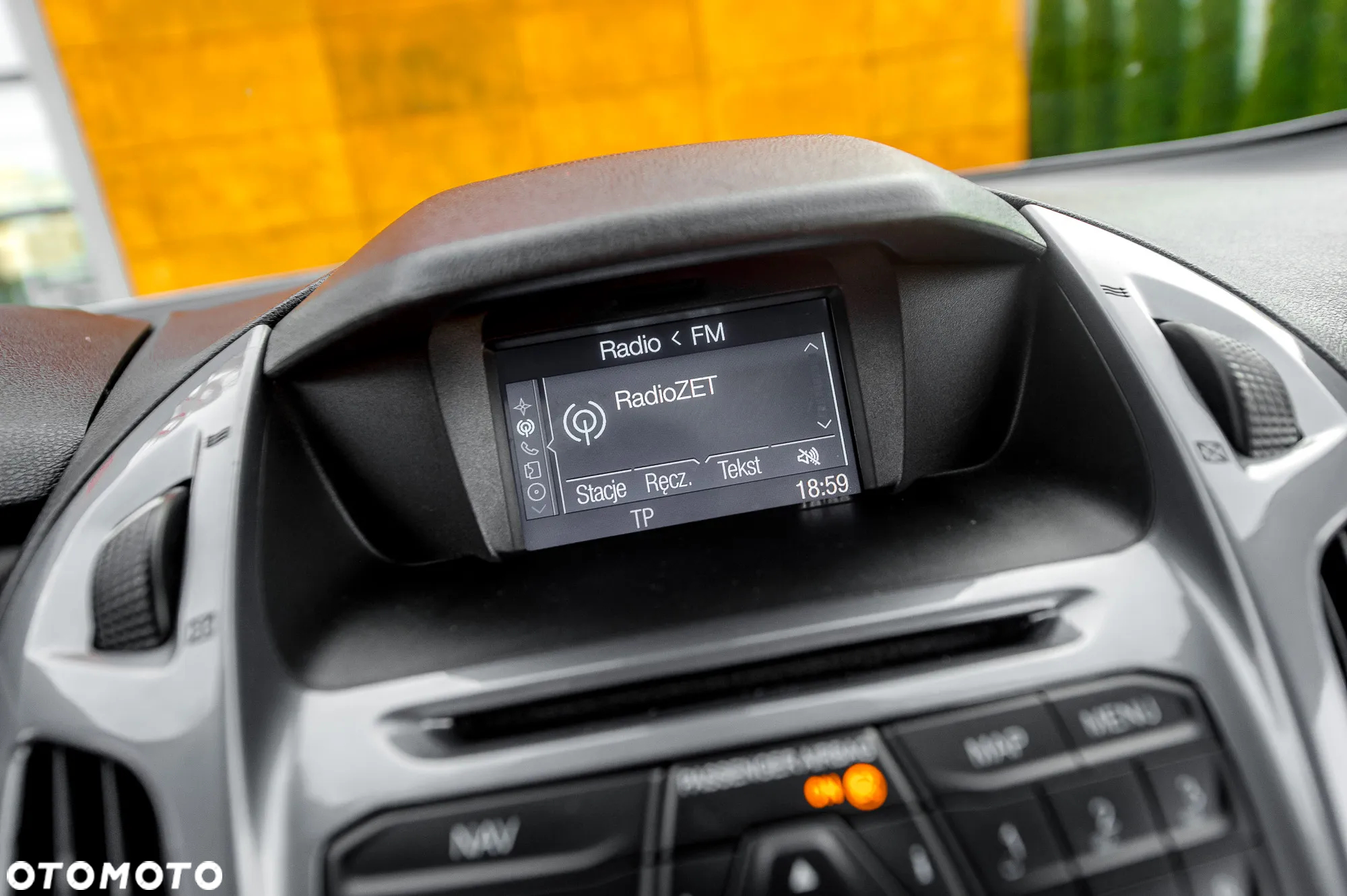 Ford Tourneo Connect Grand - 33