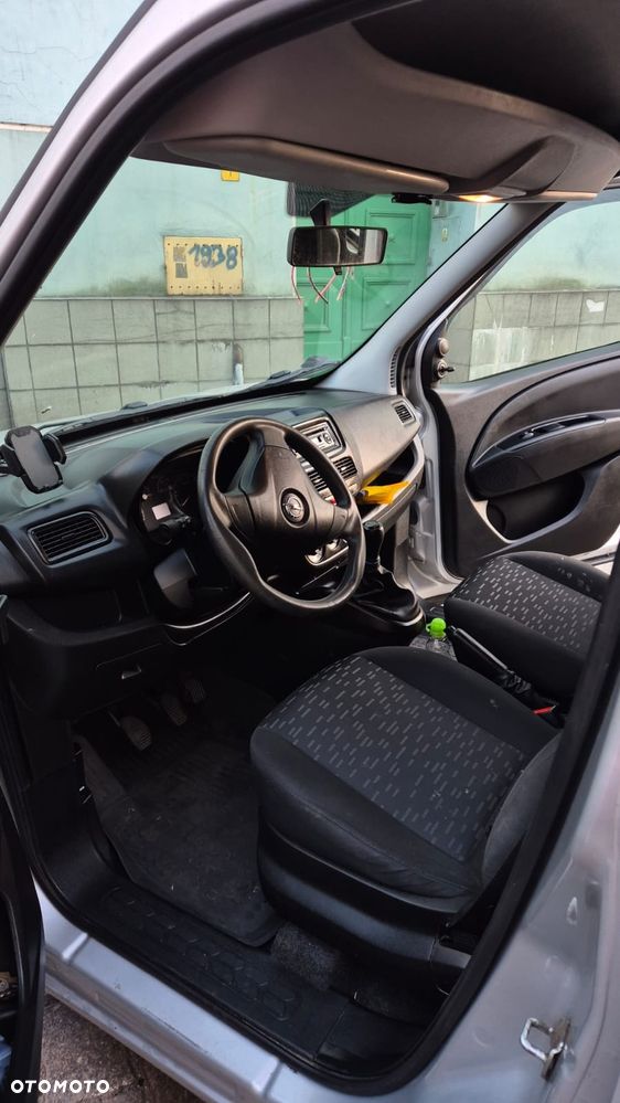 Opel Combo - 7