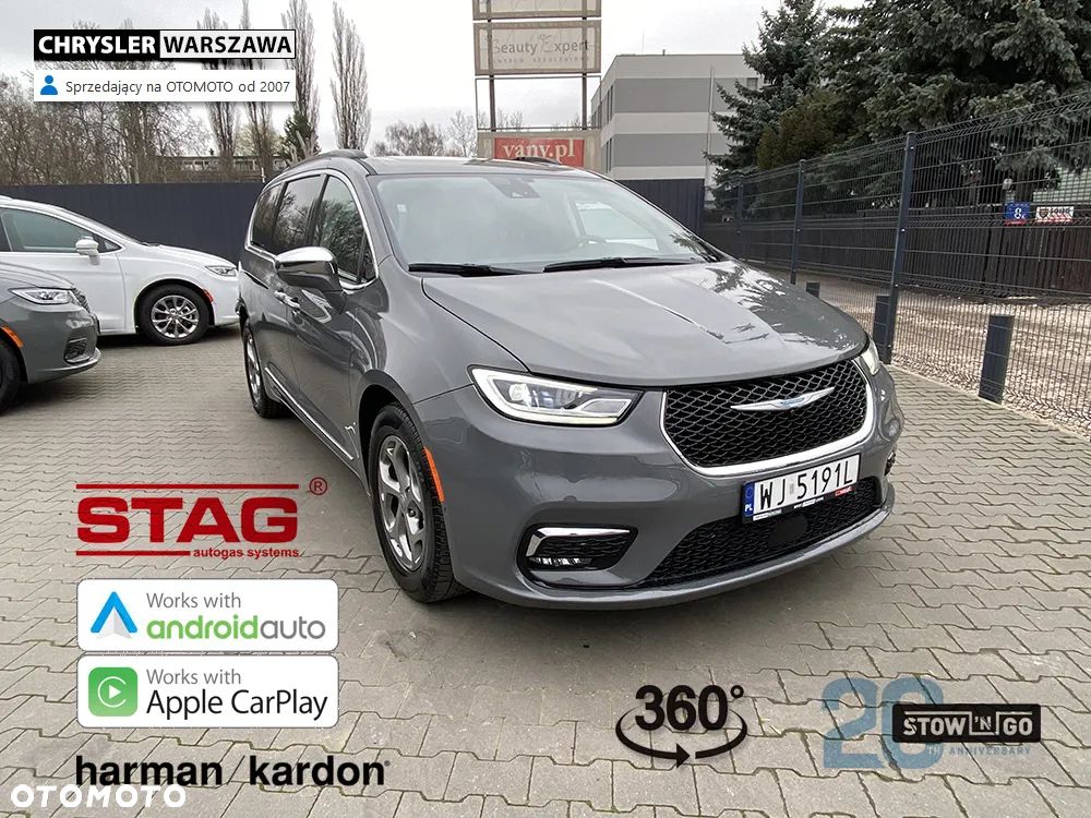 Chrysler Pacifica - 1