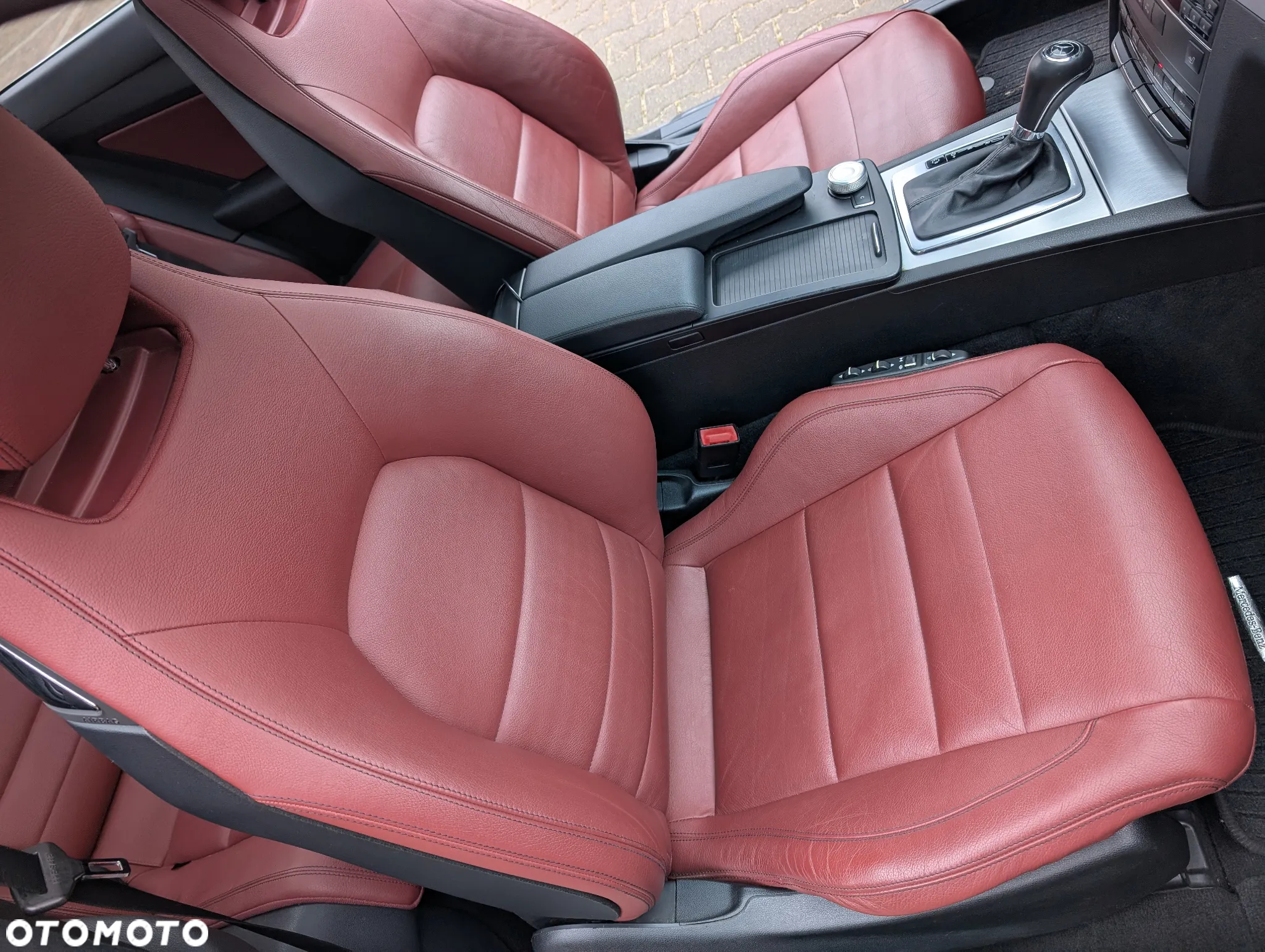 Mercedes-Benz Klasa E 350 CDI DPF Coupe BlueEFFICIENCY 7G-TRONIC Elegance - 16