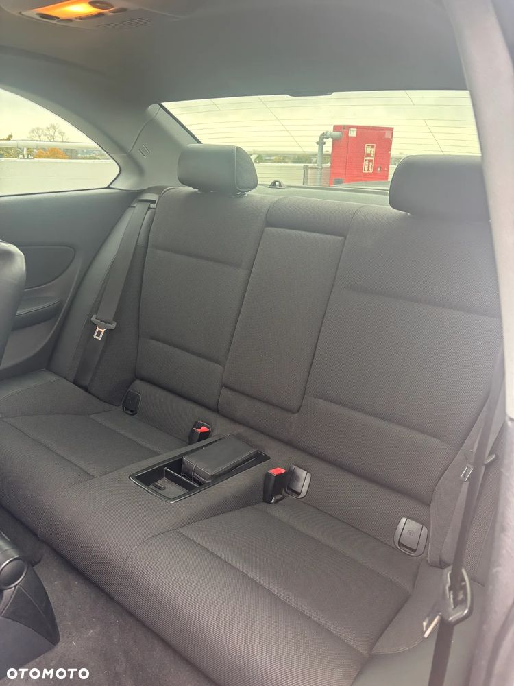 BMW Seria 1 123d - 19