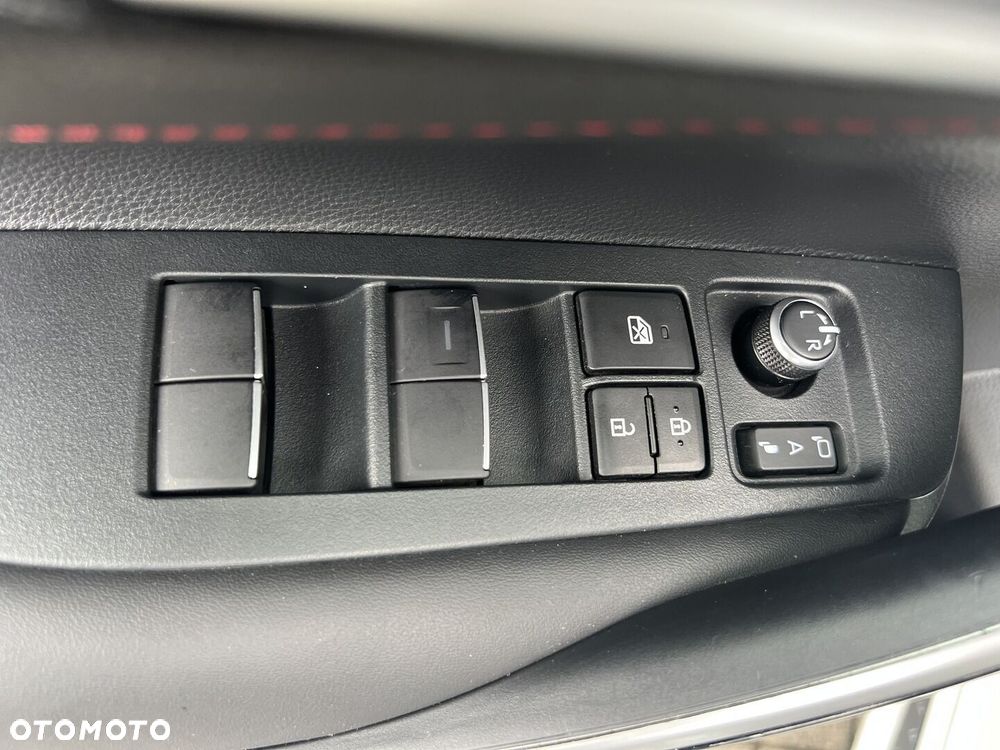 Toyota Corolla - 12