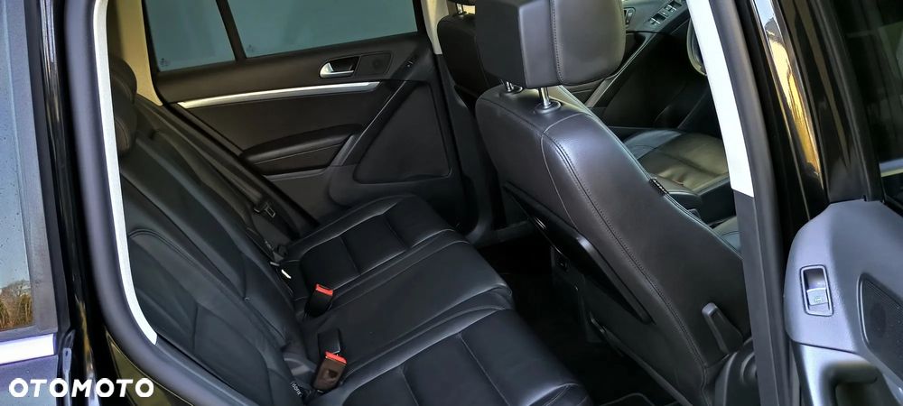 Volkswagen Tiguan 2.0 TDI DPF 4Motion BlueMotion Technology DSG Sport & Style - 18