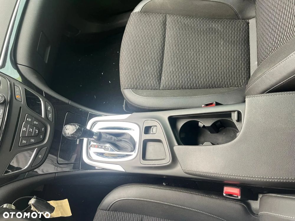 Opel Insignia 2.0 T Cosmo - 9