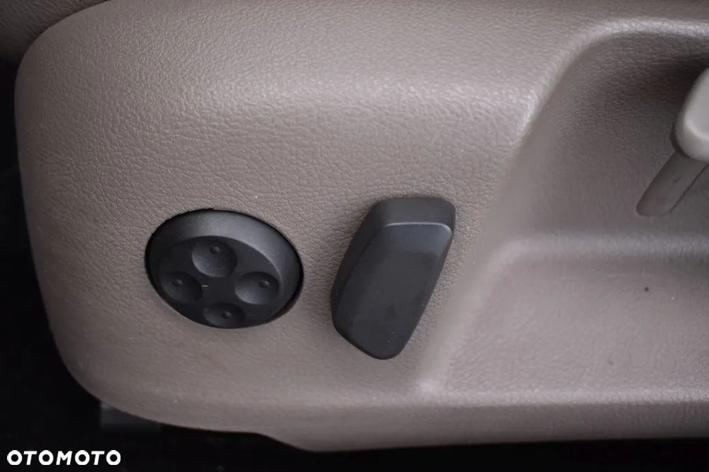 Volkswagen Passat - 23