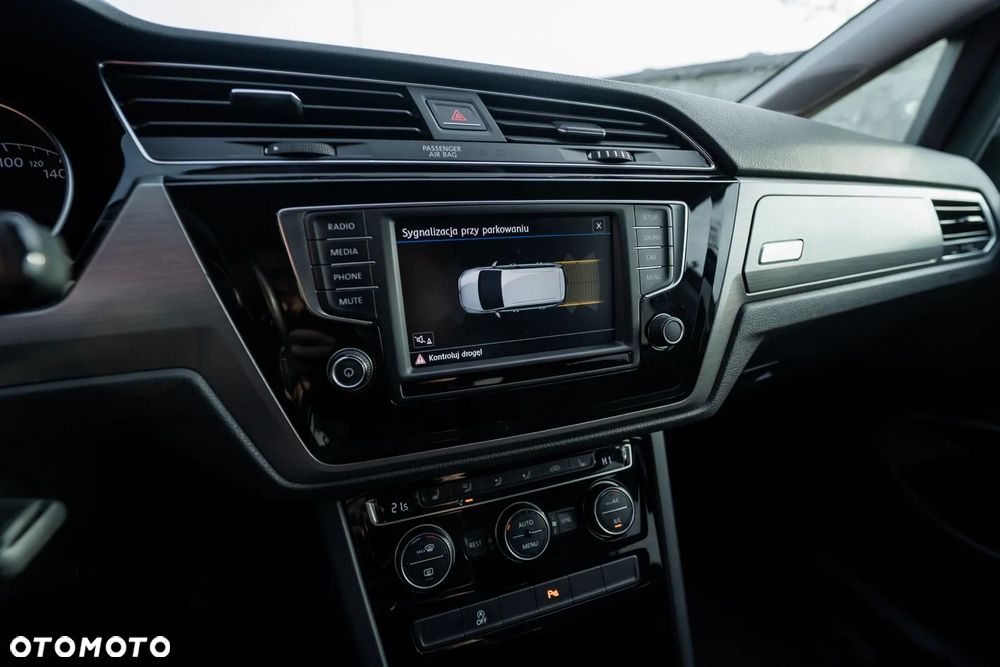 Volkswagen Touran 1.6 TDI SCR (BlueMotion Technology) Comfortline - 17