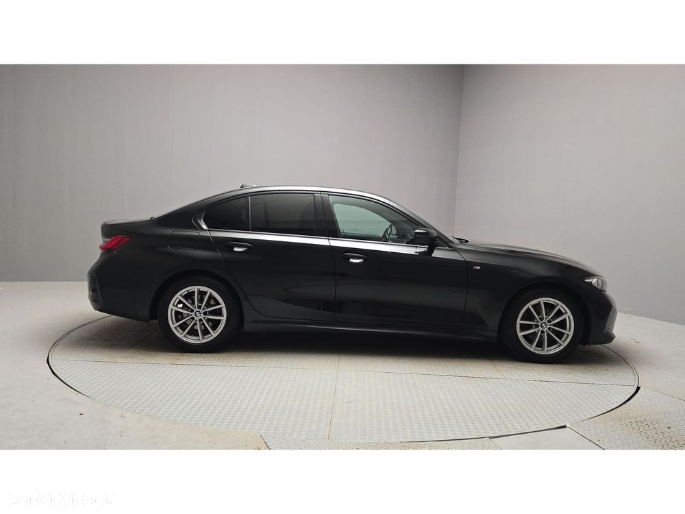BMW Seria 3 320d xDrive mHEV M Sport - 6