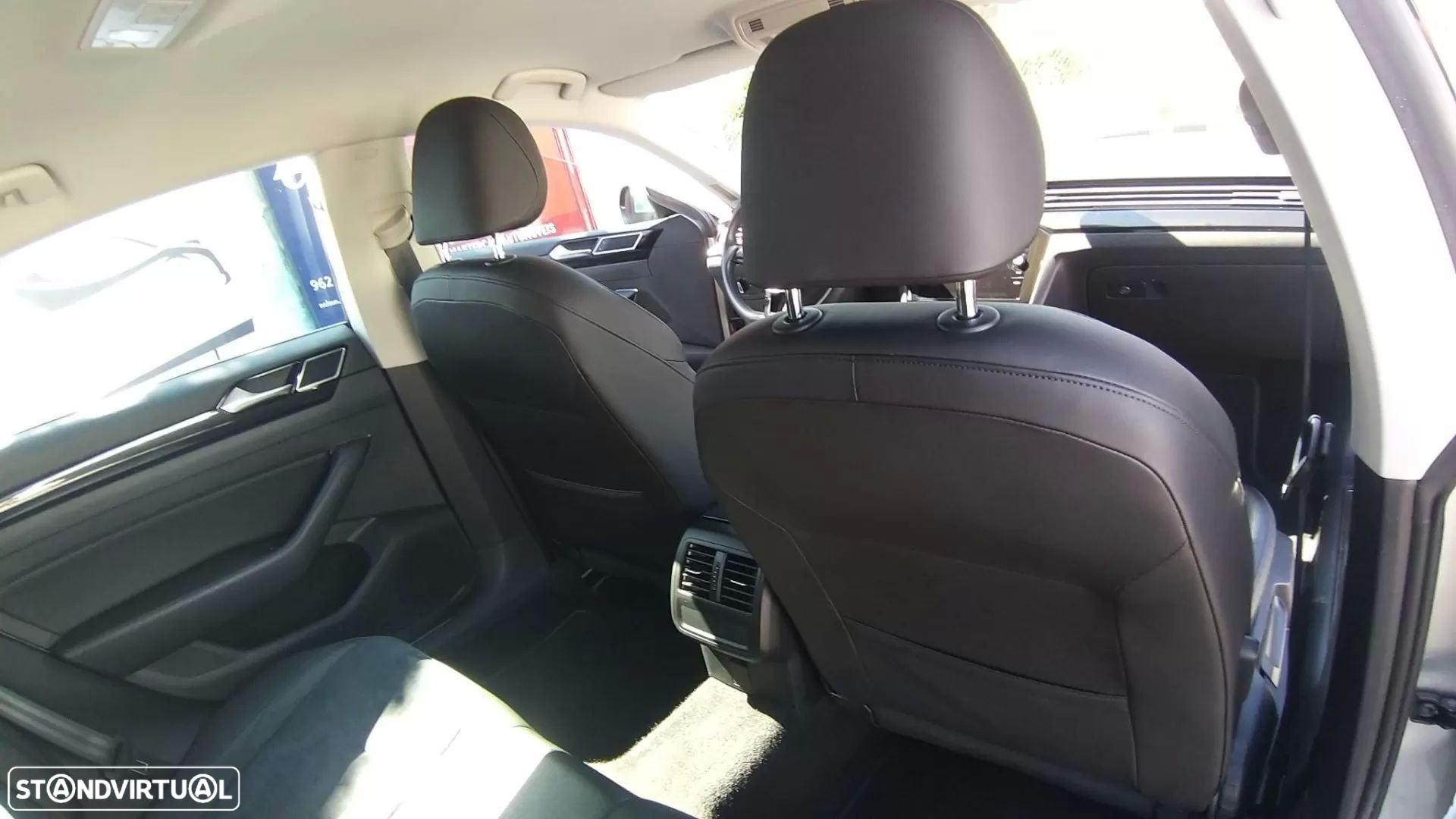 VW Arteon 2.0 TDI Elegance DSG - 27