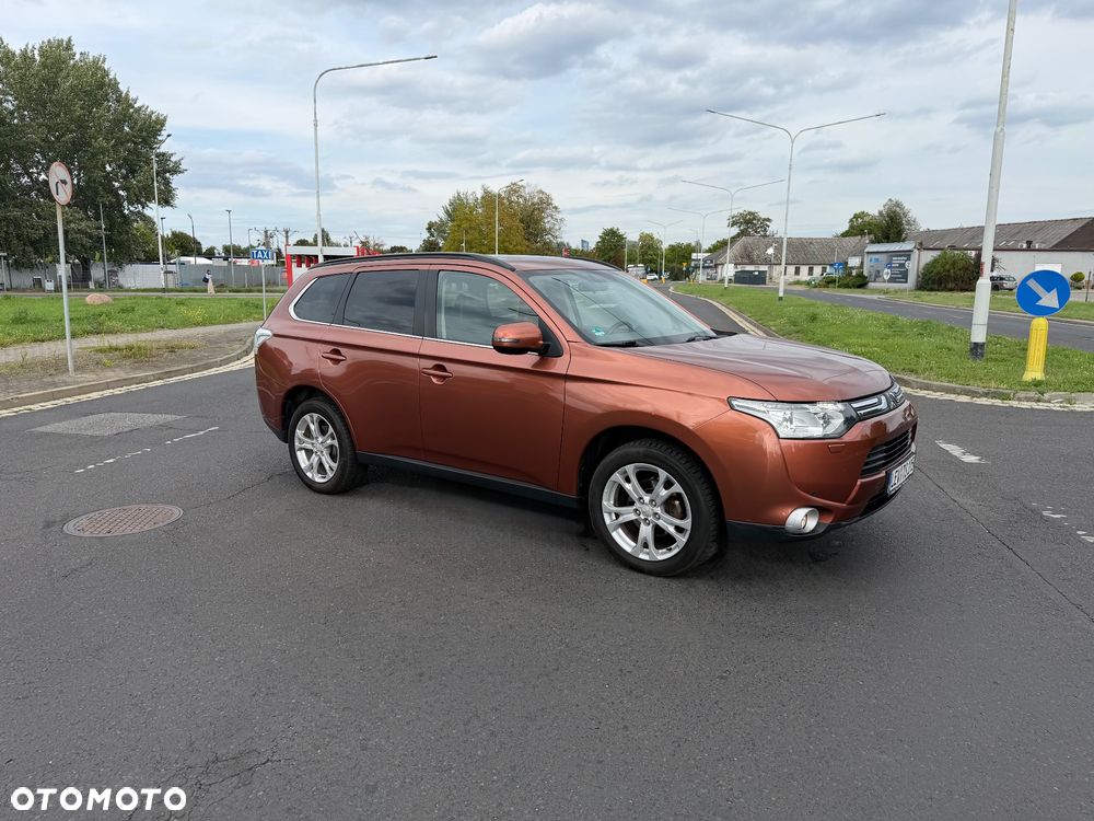 Mitsubishi Outlander - 3