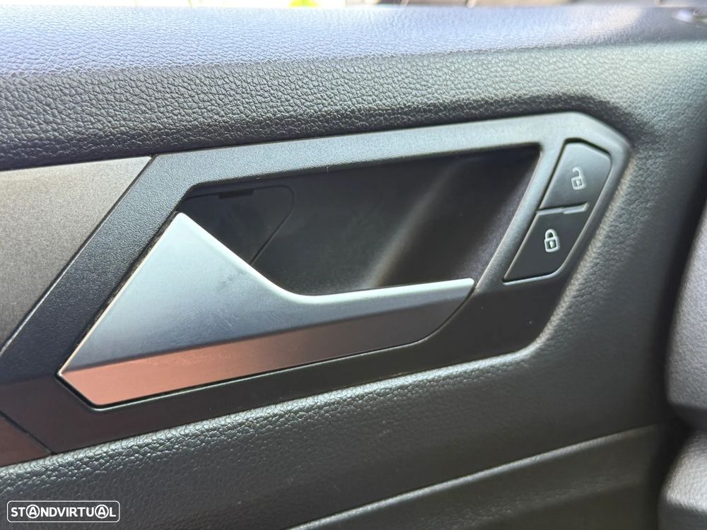 VW T-Roc 1.6 TDI Style - 28