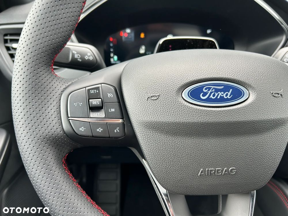 Ford Kuga 1.5 EcoBoost FWD ST-Line - 18