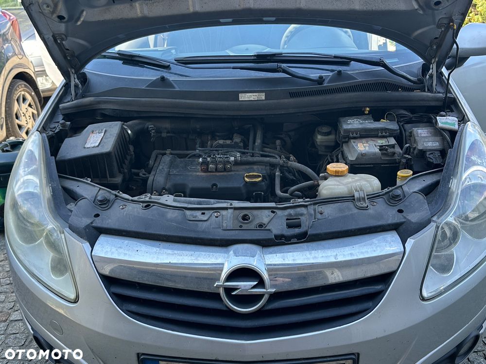 Opel Corsa 1.2 16V Enjoy - 10