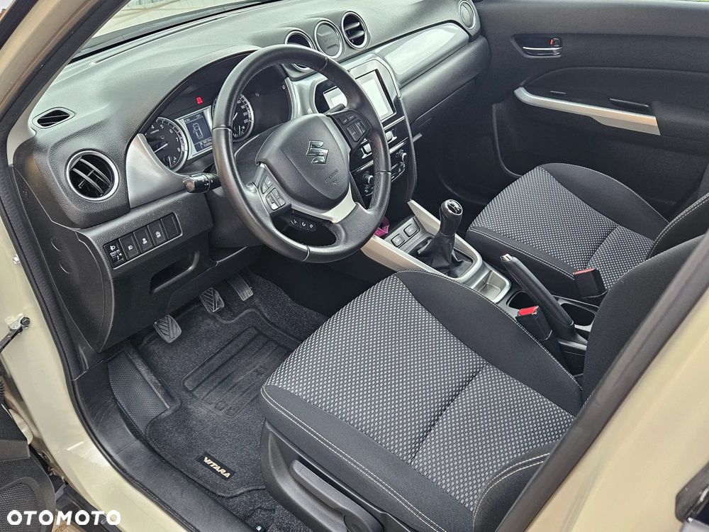 Suzuki Vitara 1.6 Elegance 2WD - 18