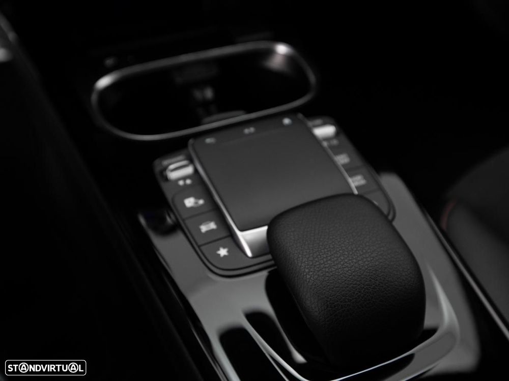 Mercedes-Benz A 250 Limousine e 8G-DCT - 28