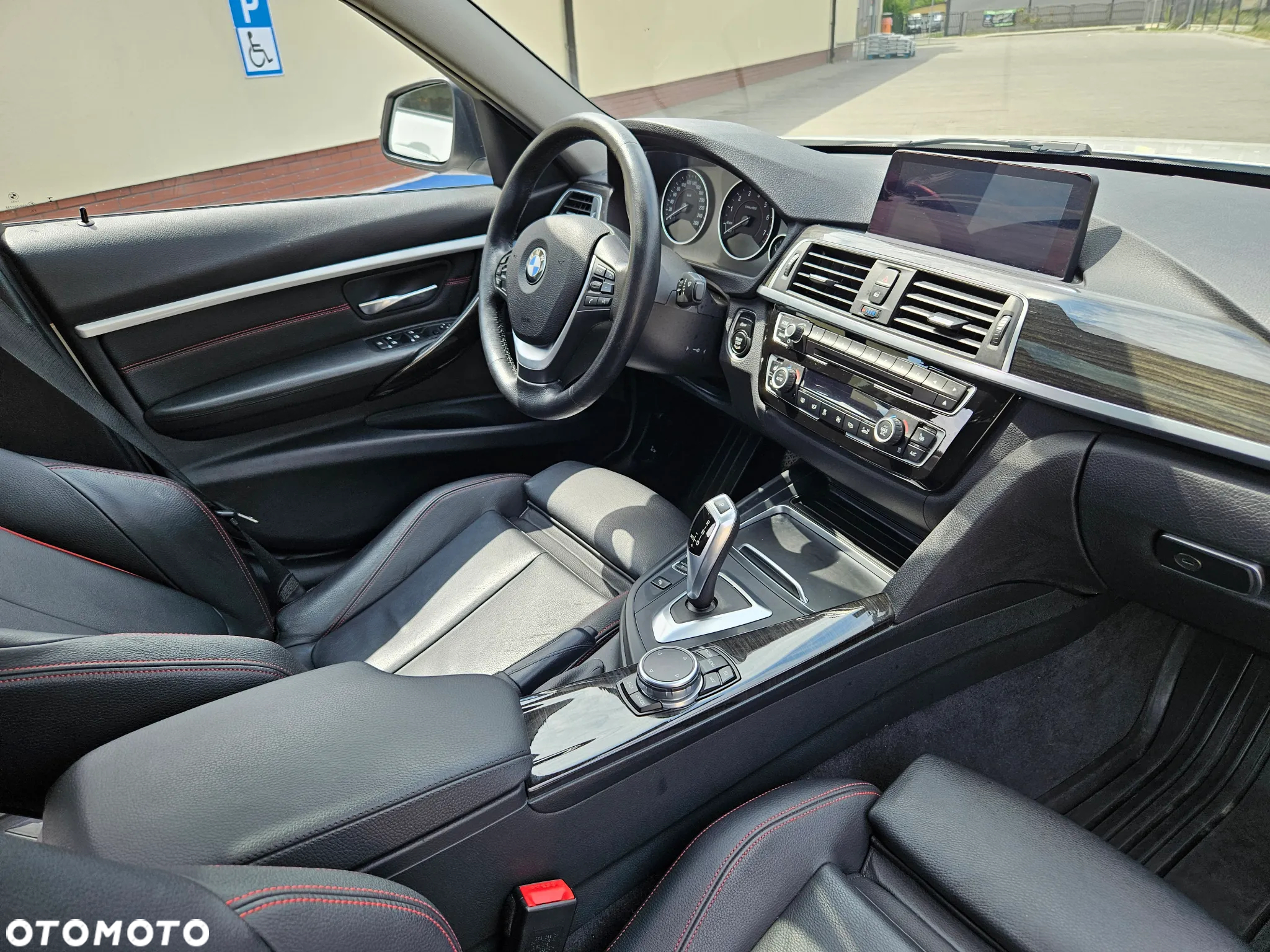 BMW Seria 3 320i xDrive Sport Line - 25